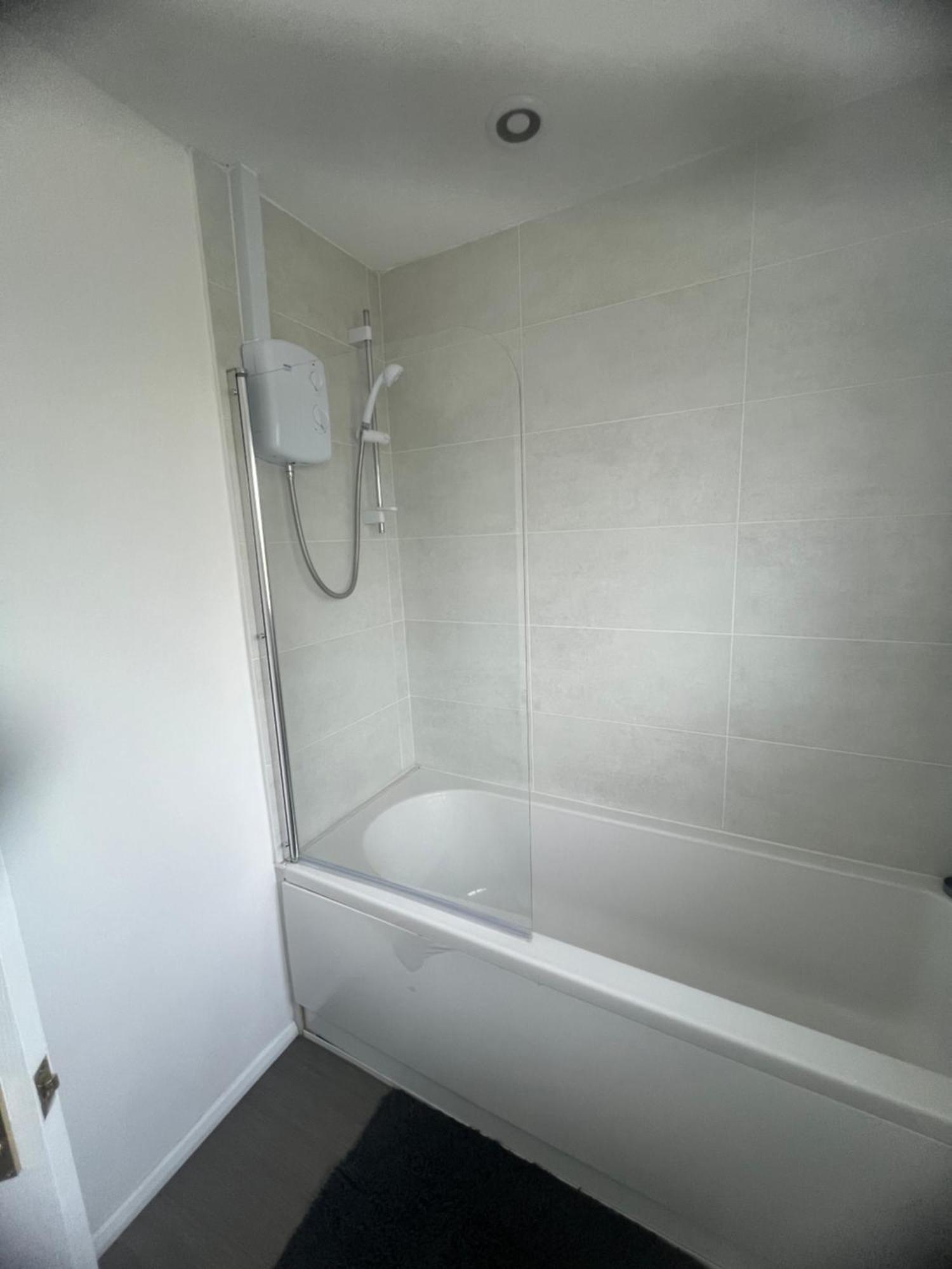 The Coral Guest House 1 Mile From Winchester Market Экстерьер фото